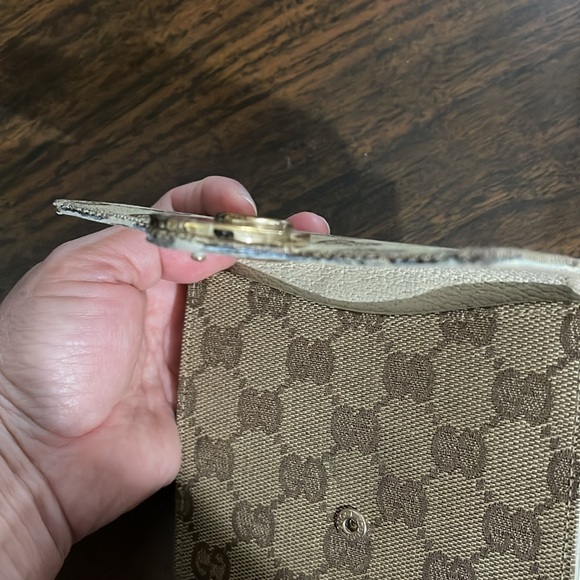 Authentic Vintage Gucci Wallet - Picture 16 of 17